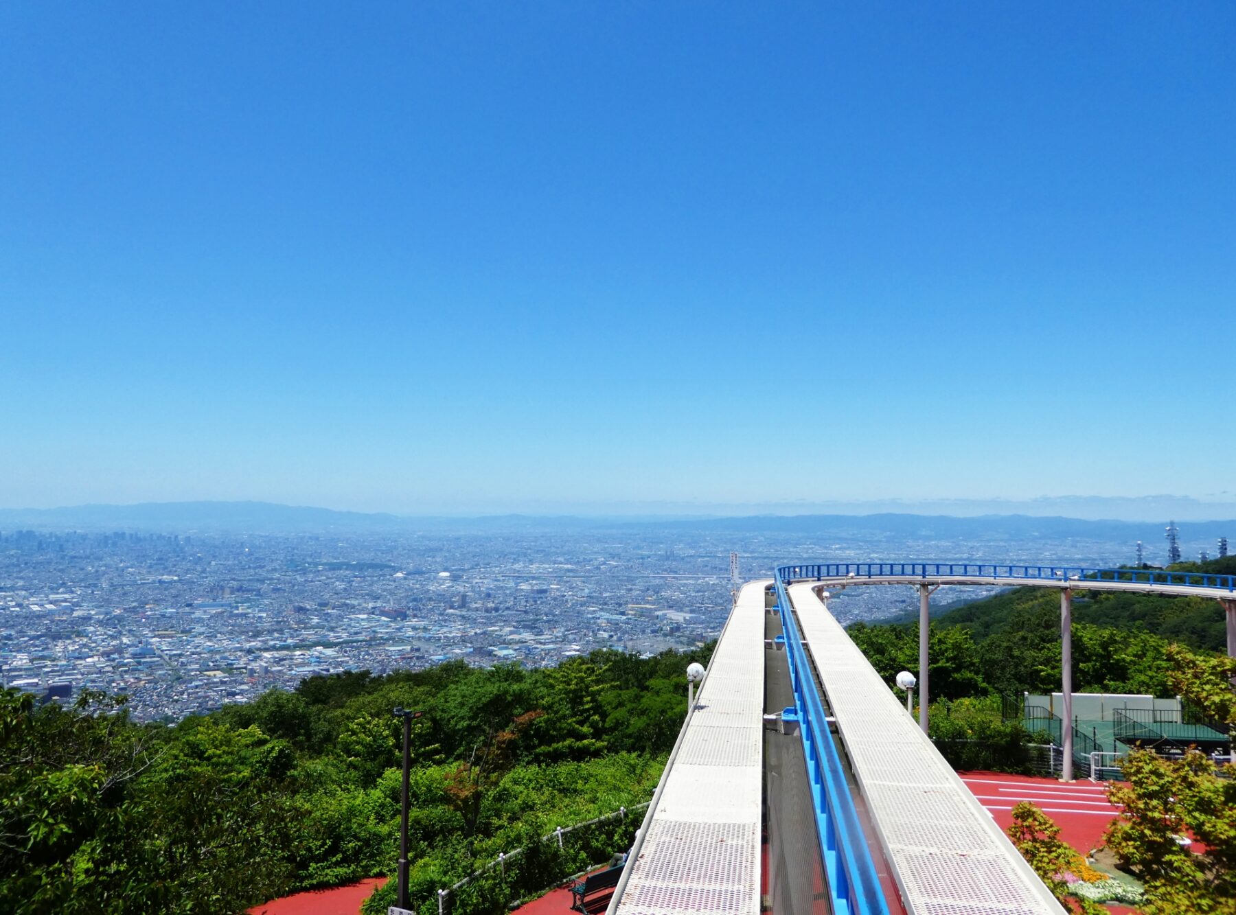 生駒山上遊園地　サイクルモノレール