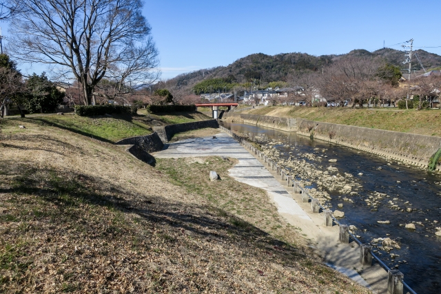 県立竜田公園